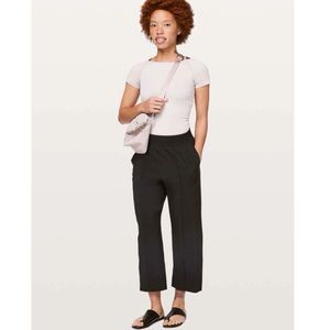 Lululemon Wanderer Cropped Black Pants